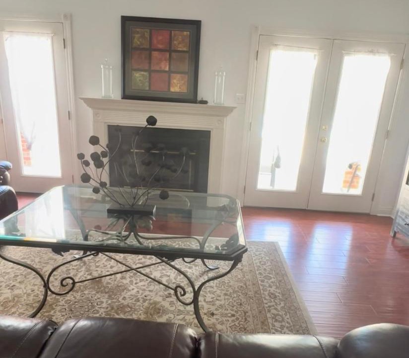 Photo of Livingroom in Alexandria