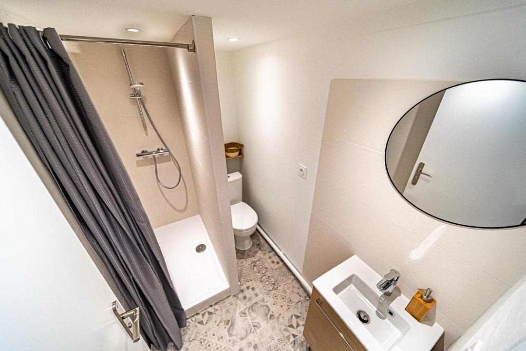 Photo of Bathroom in Charpennes - Charmettes