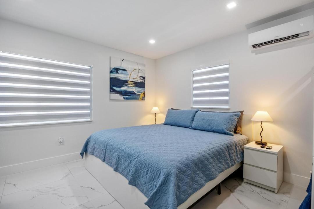 Photo of Bedroom in Carol City