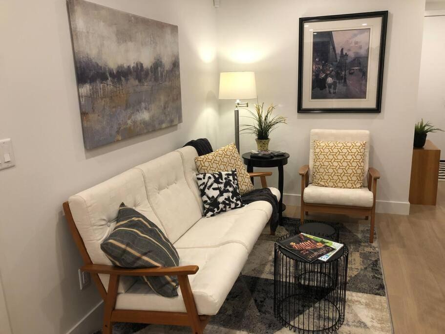 Photo of Livingroom in Marda Loop
