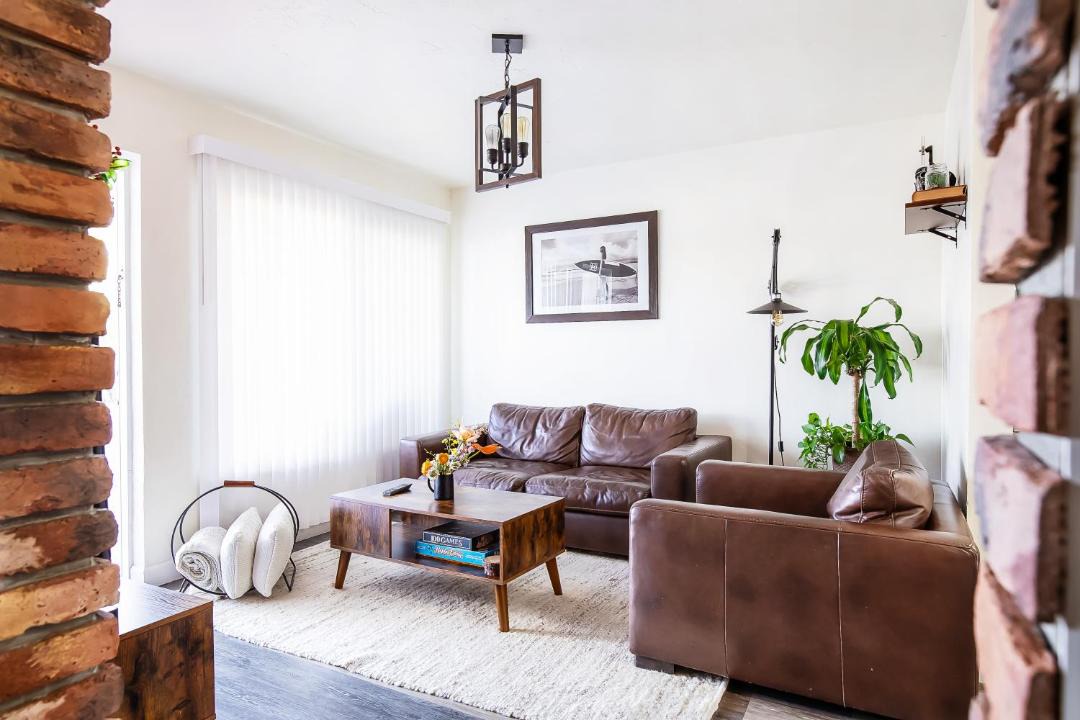 Photo of Livingroom in Central Naples