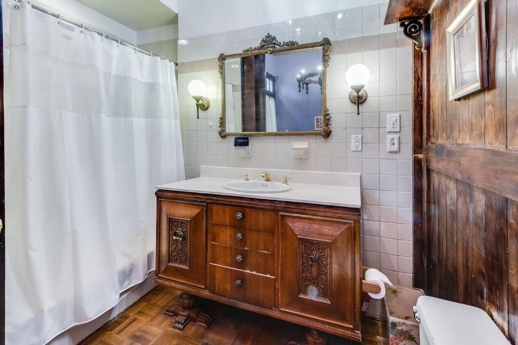 Photo of Bathroom in French Quarter