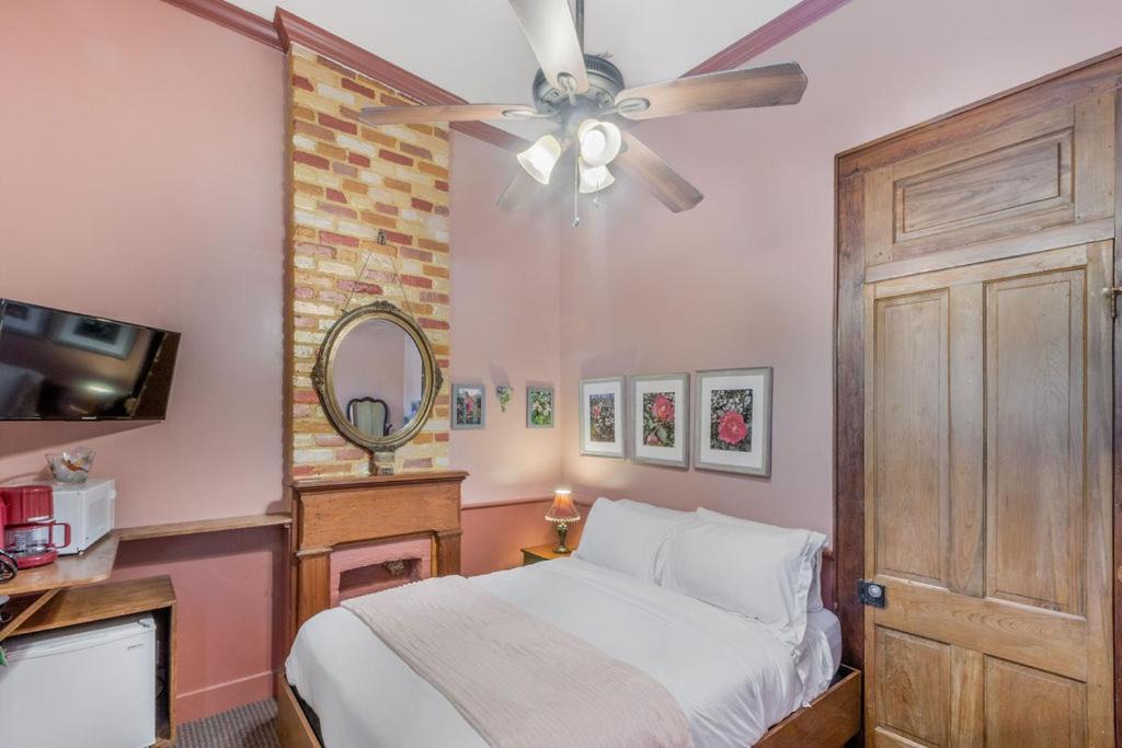 Photo of Bedroom in French Quarter