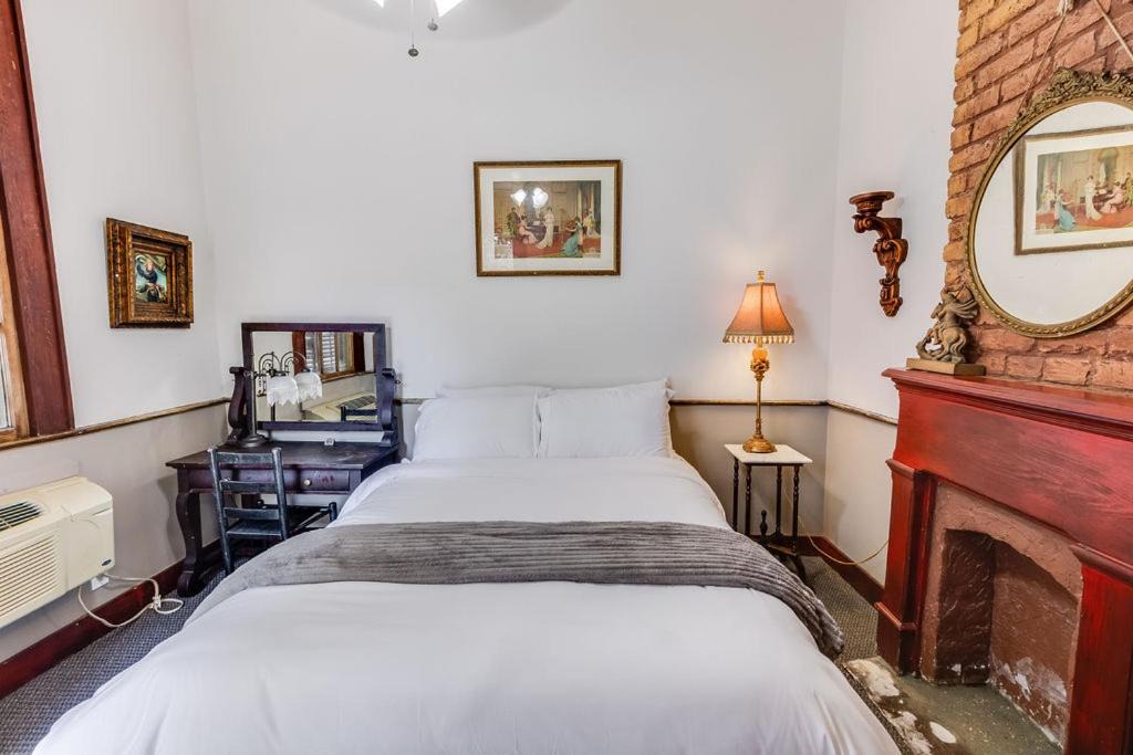 Photo of Bedroom in French Quarter