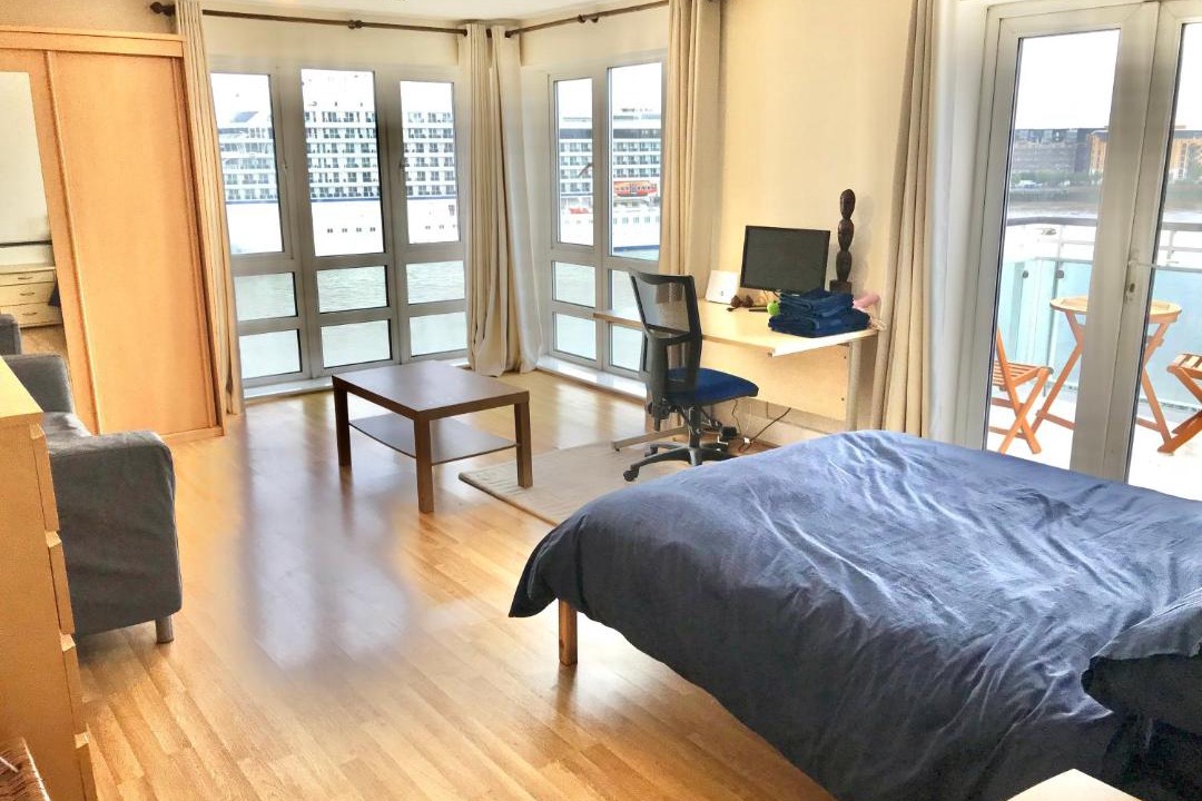 Photo of Bedroom in Island Gardens