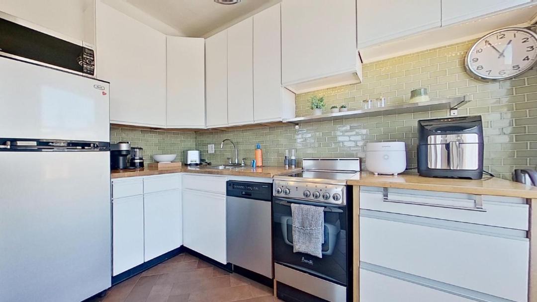 Photo of Kitchen in Tenderloin