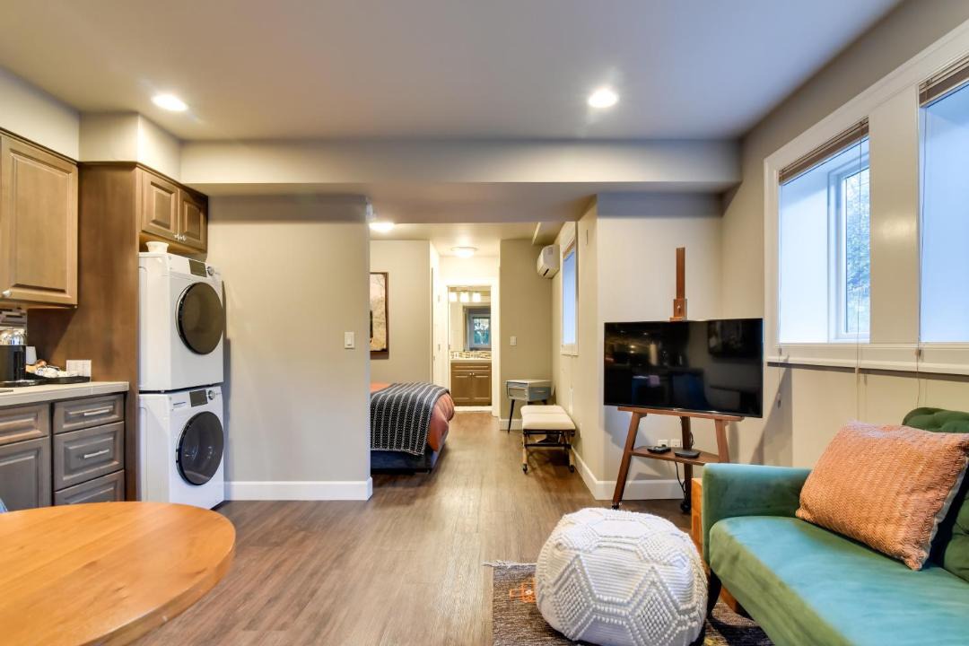 Photo of Livingroom in Goose Hollow