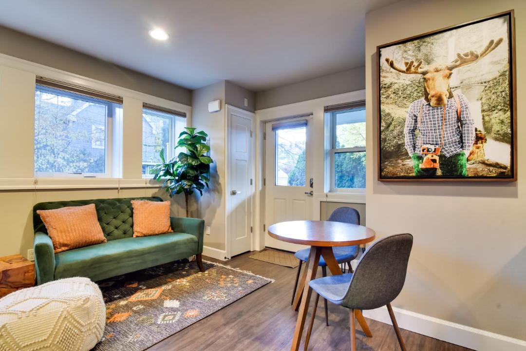 Photo of Livingroom in Goose Hollow