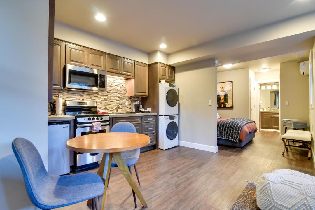 Photo of Livingroom in Goose Hollow