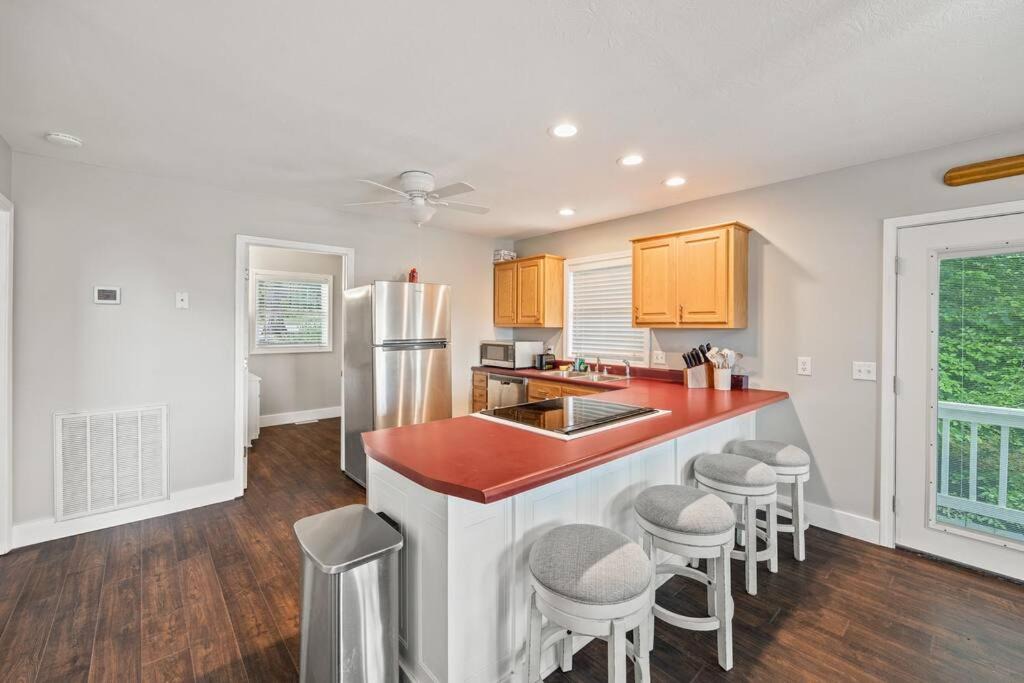 Photo of Kitchen in Byrdstown