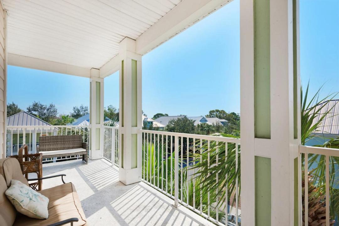 Photo of Patio Balcony in Villages of Crystal Beach