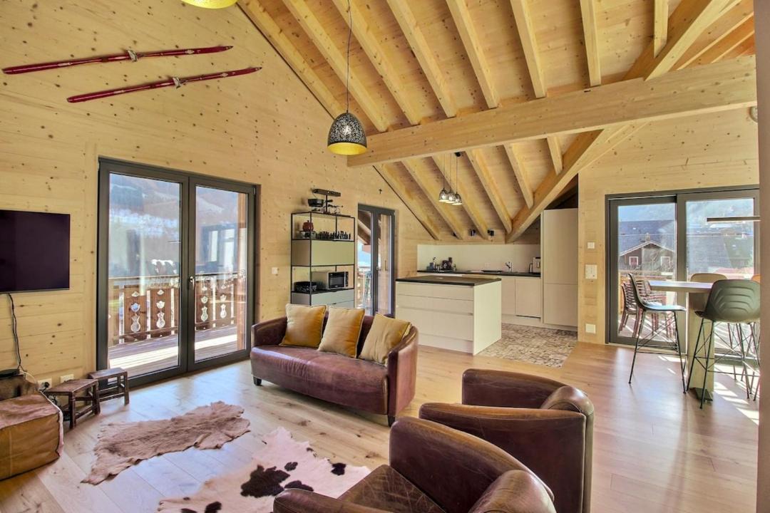Photo of Livingroom in Champery