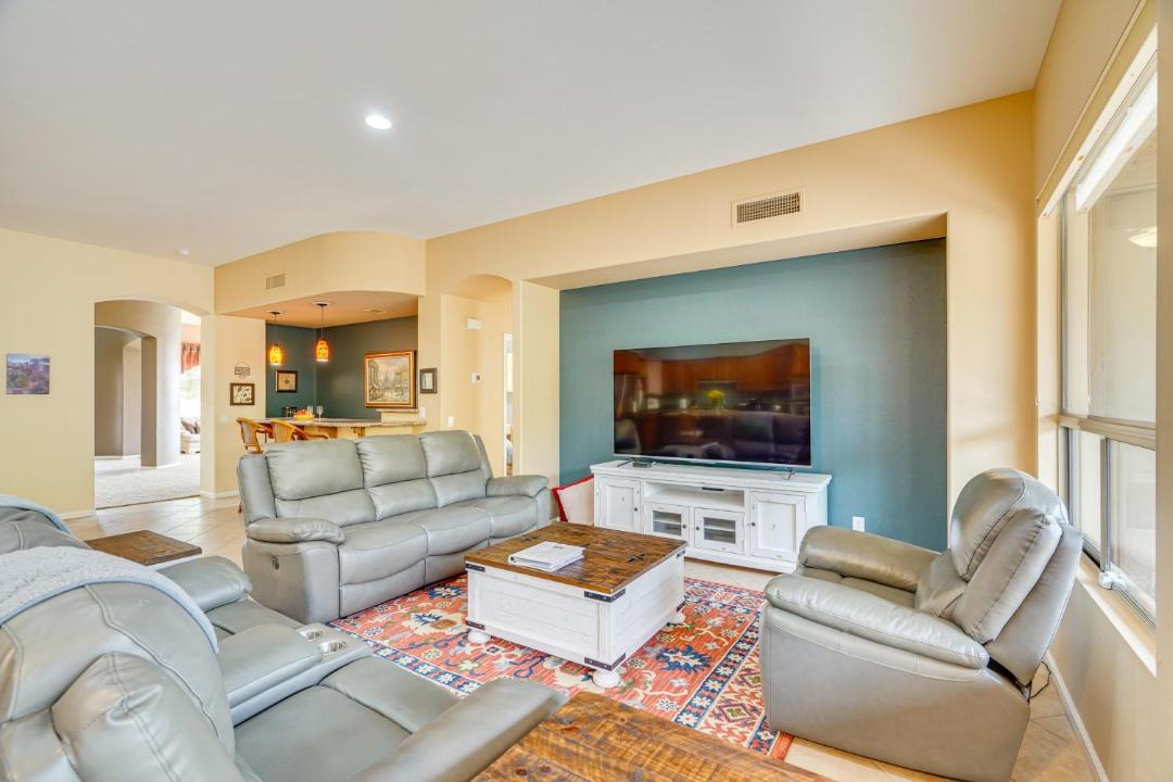 Photo of Livingroom in Saddlebrooke