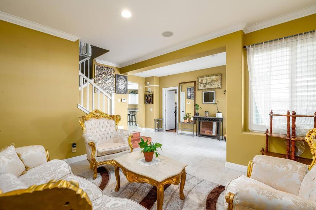 Photo of Livingroom in Menifee