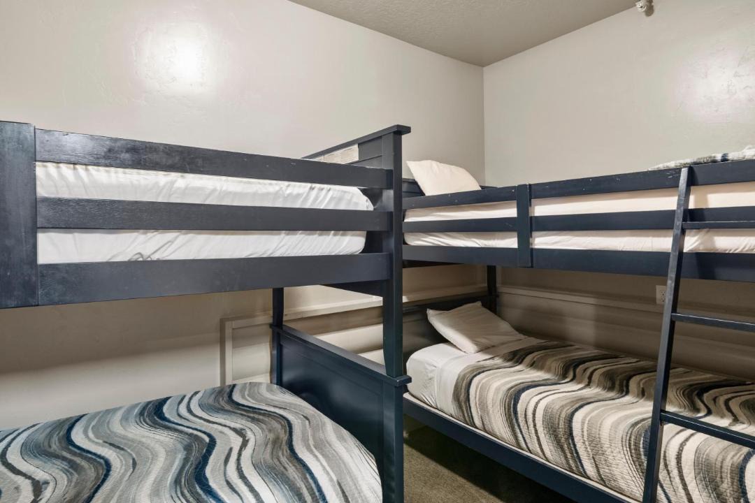 Photo of Bedroom in Harbor Village
