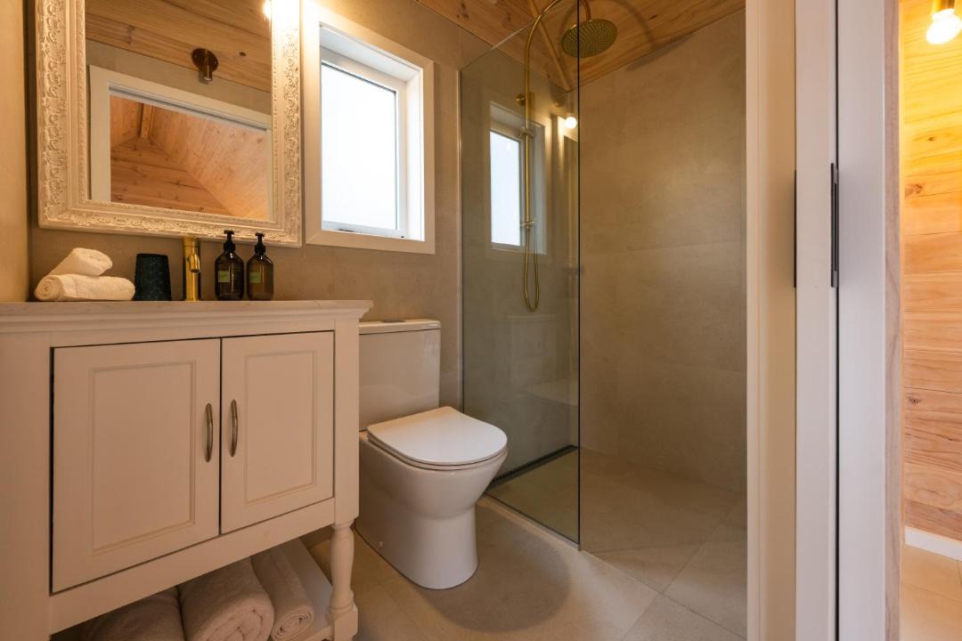 Photo of Bathroom in Russell