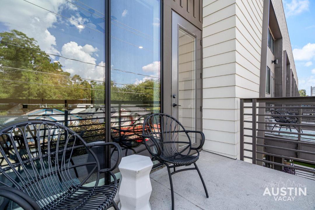 Photo of Patio Balcony in East Cesar Chavez
