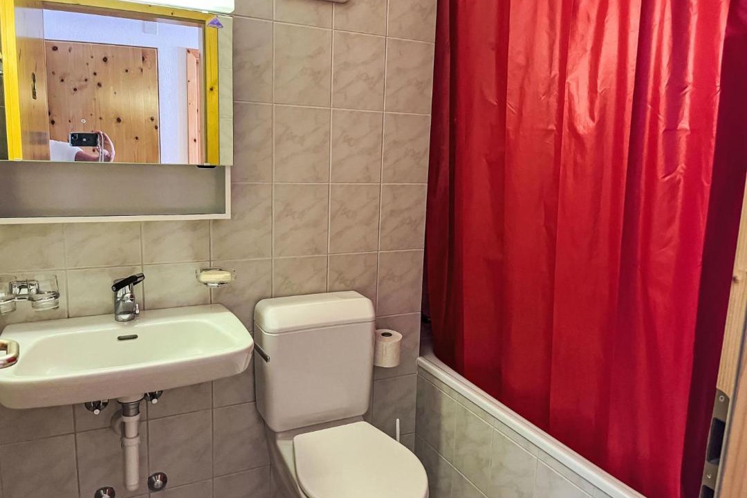 Photo of Bathroom in Salouf
