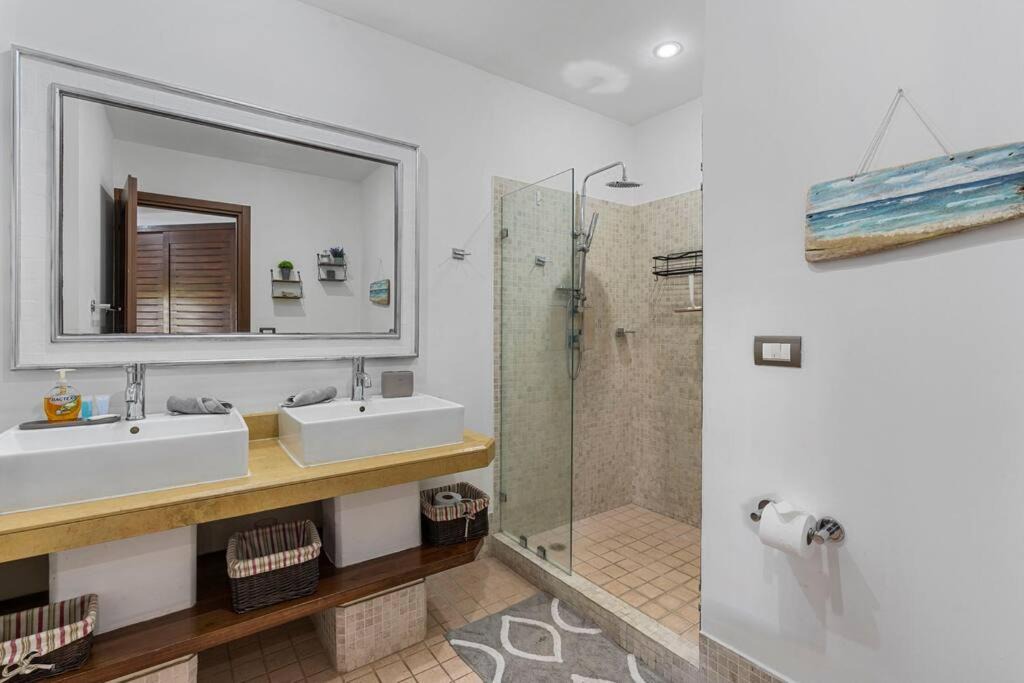 Photo of Bathroom in Playa Langosta