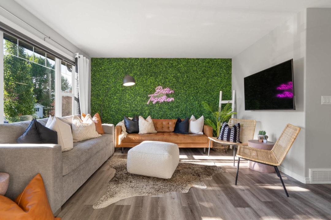 Photo of Livingroom in Sylvan Lake