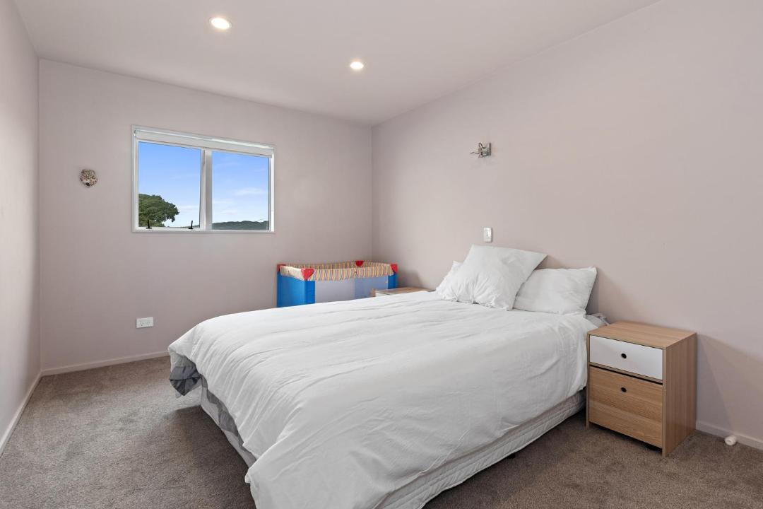 Photo of Bedroom in Langs Beach