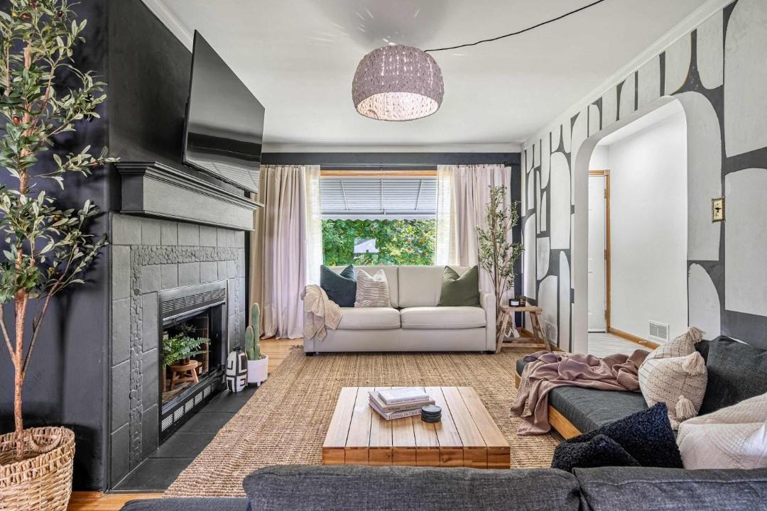 Photo of Livingroom in Red Deer