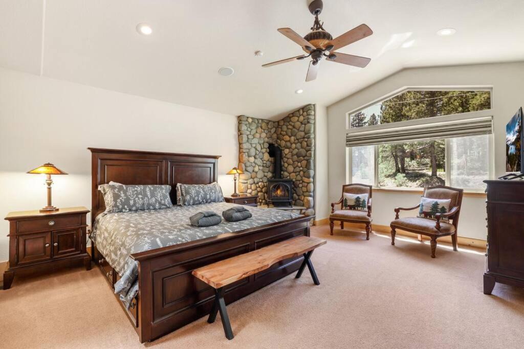 Photo of Bedroom in Country Club Estates