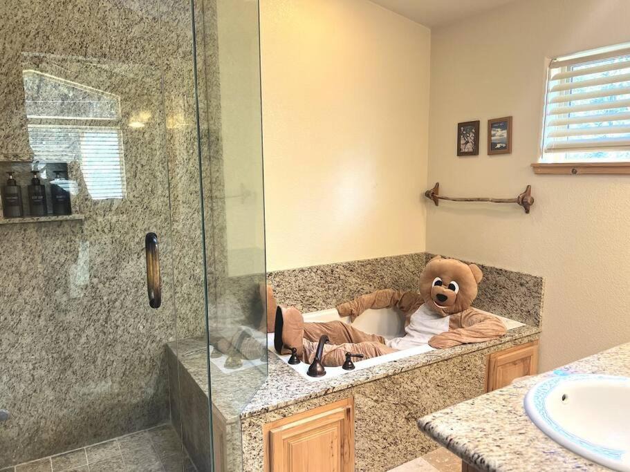 Photo of Bathroom in Country Club Estates