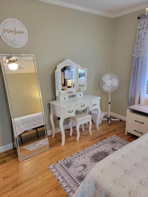Photo of Bedroom in Northport