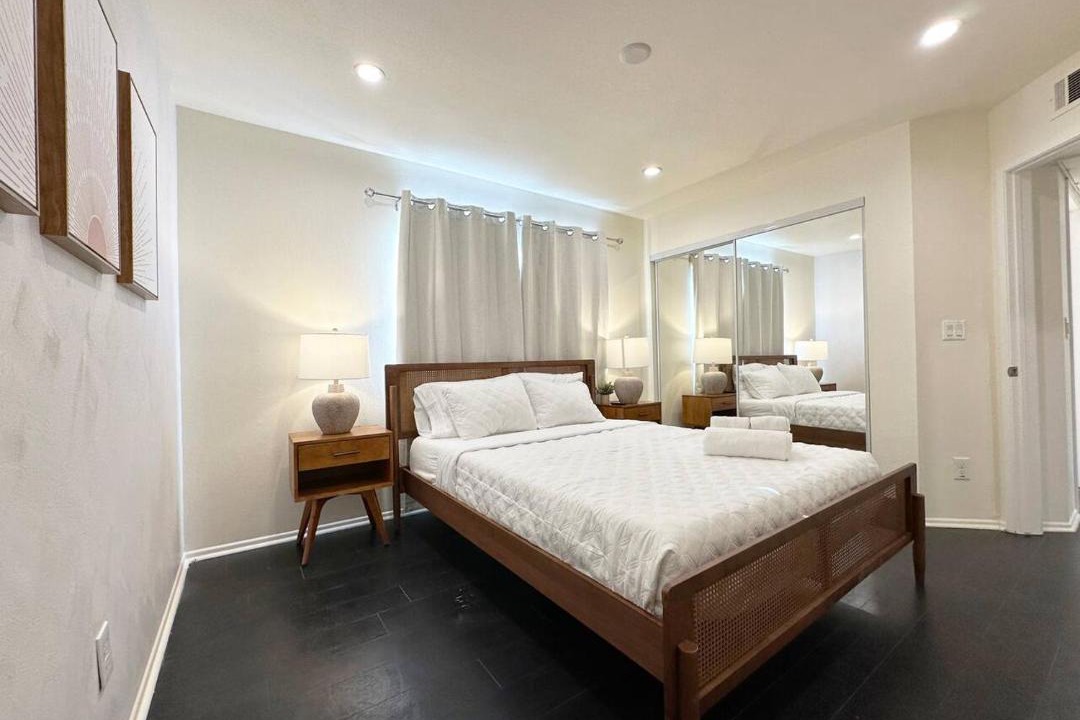 Photo of Bedroom in Burbank