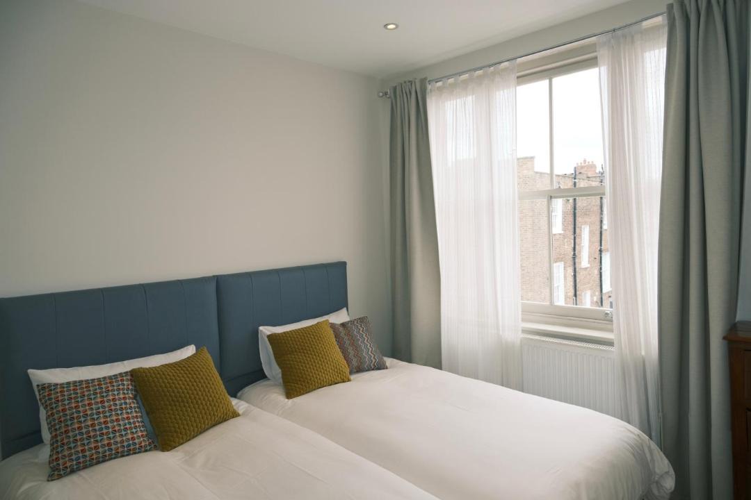 Photo of Bedroom in Ravenscourt Park