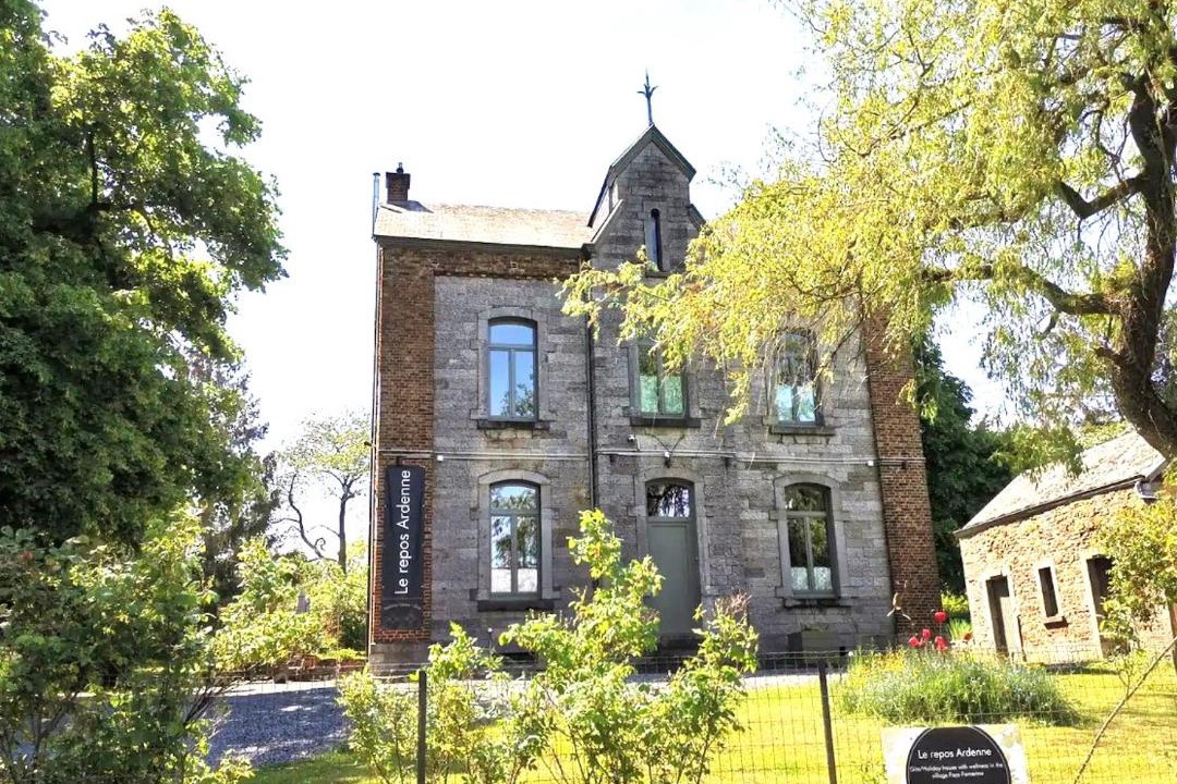 Photo of Buildings in Wellin