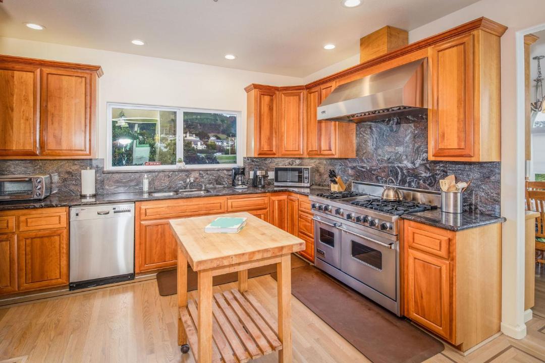 Photo of Kitchen in El Granada