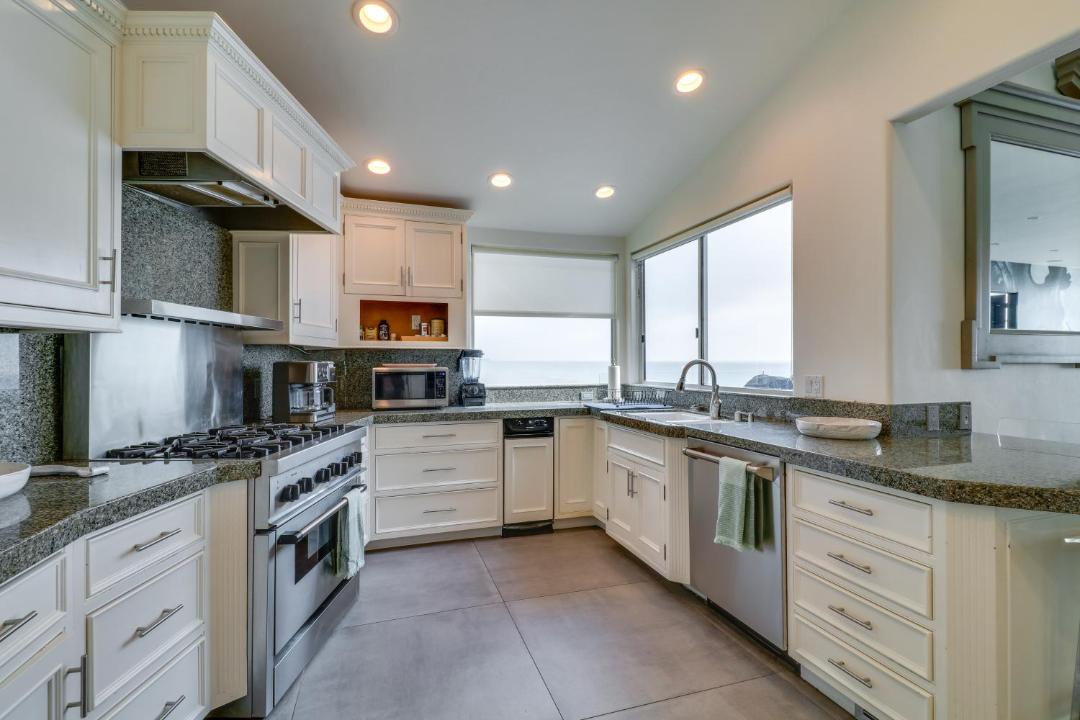Photo of Kitchen in Central Malibu