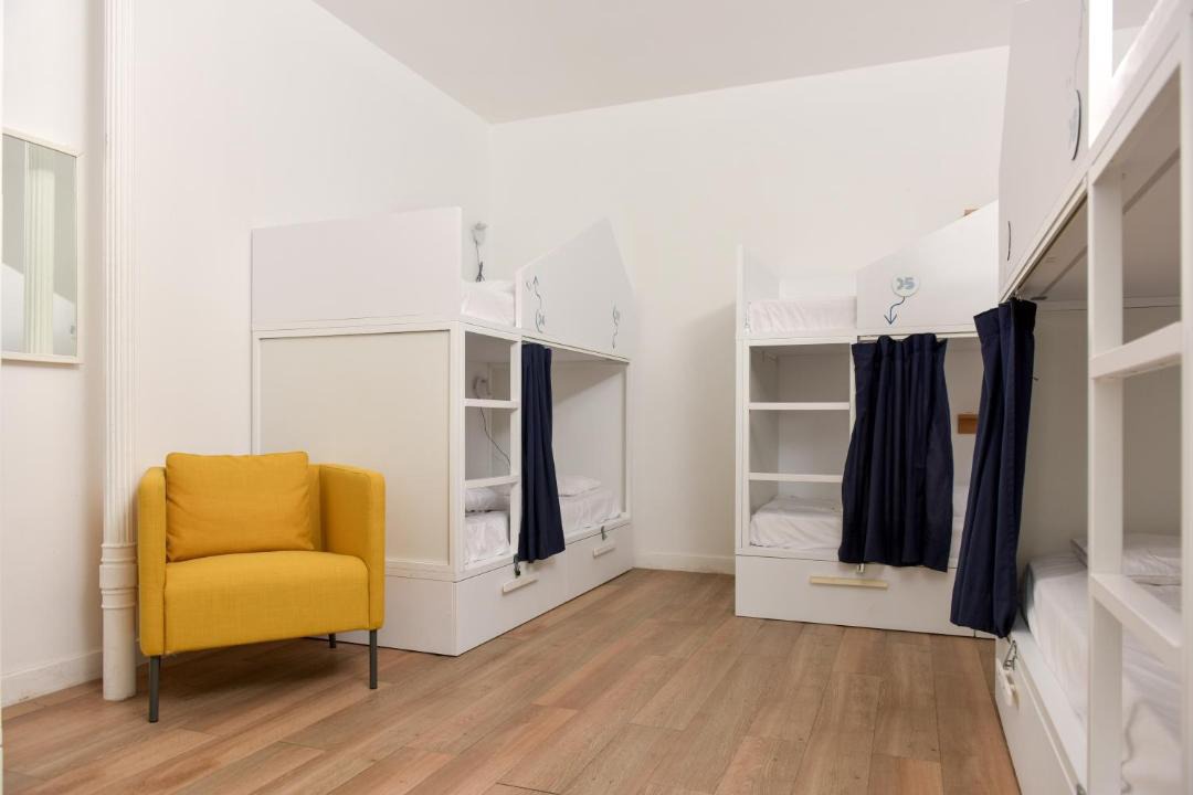Photo of Bedroom in Voltaire - Saint Amour
