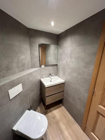 Photo of Bathroom in Coo
