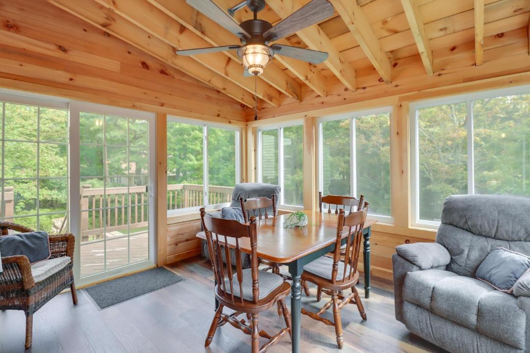 Photo of Livingroom in Briar Crest Woods