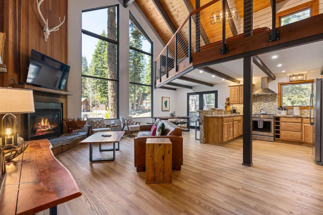 Photo of Livingroom in Carnelian Bay
