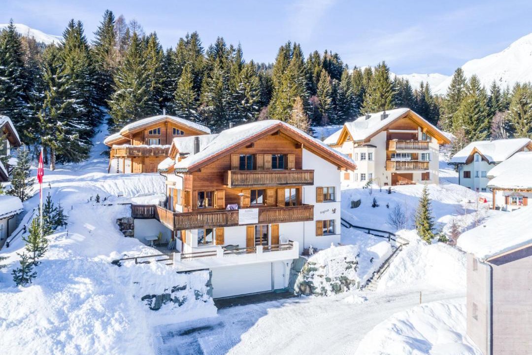 Photo of Buildings in Riom-Parsonz