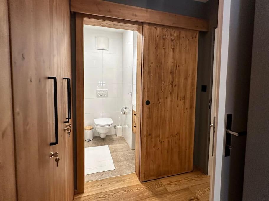 Photo of Bathroom in Samedan