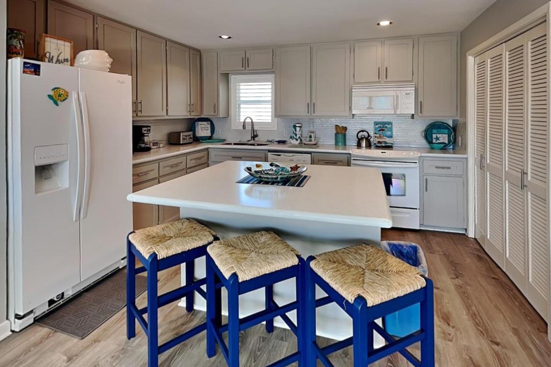 Photo of Kitchen in Pirates Beach