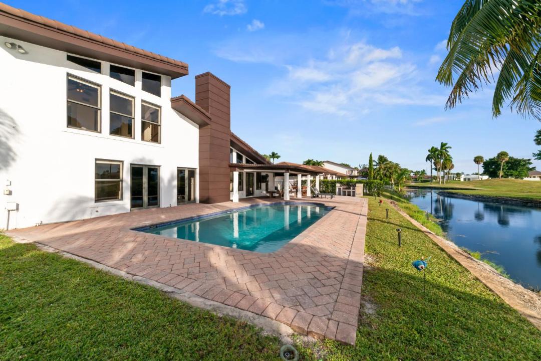 Photo of Outdoor in Country Club