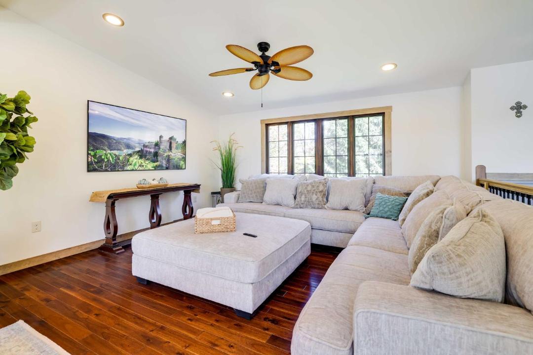 Photo of Livingroom in Pocono Summit