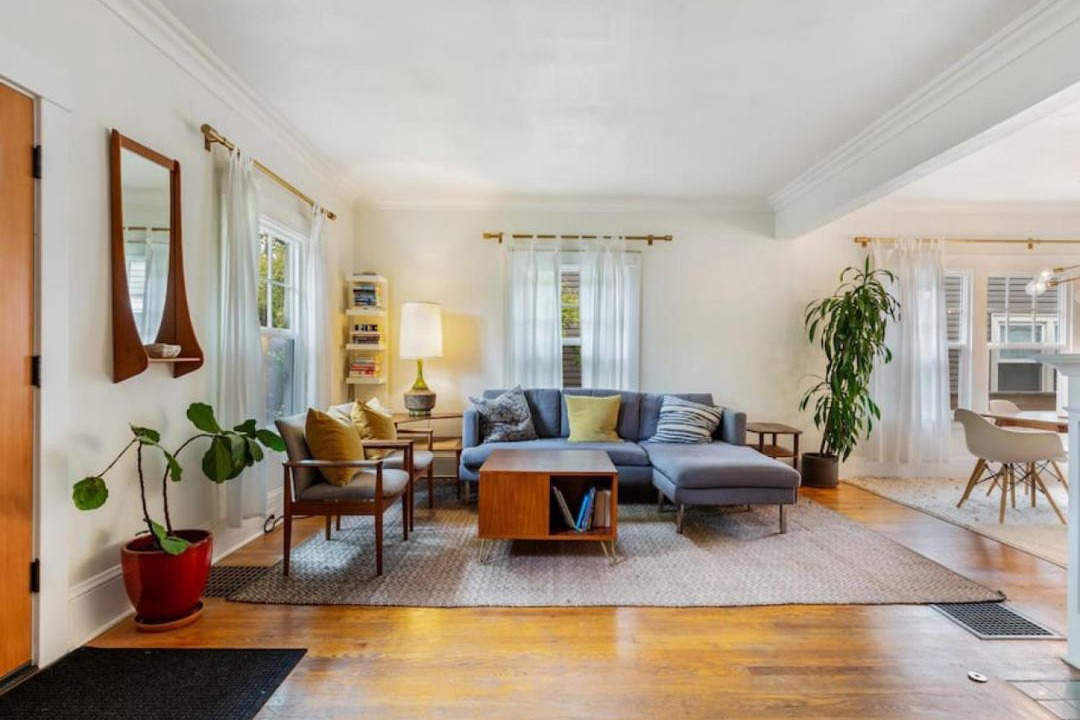 Photo of Livingroom in Ladd's Addition