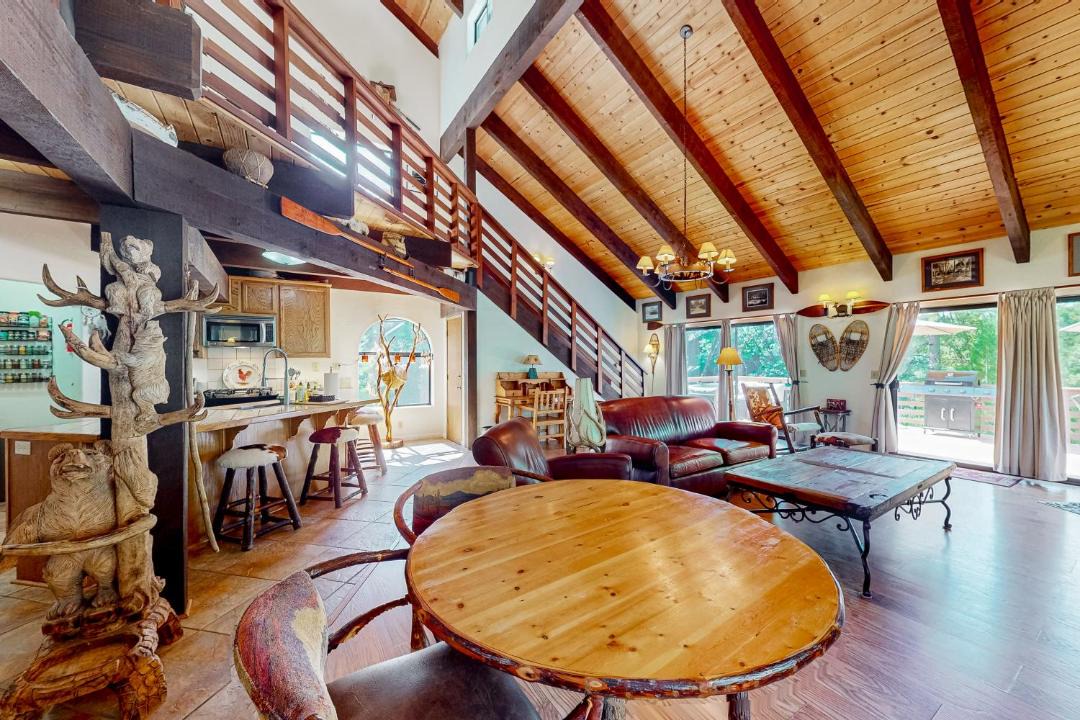Photo of Livingroom in Bass Lake