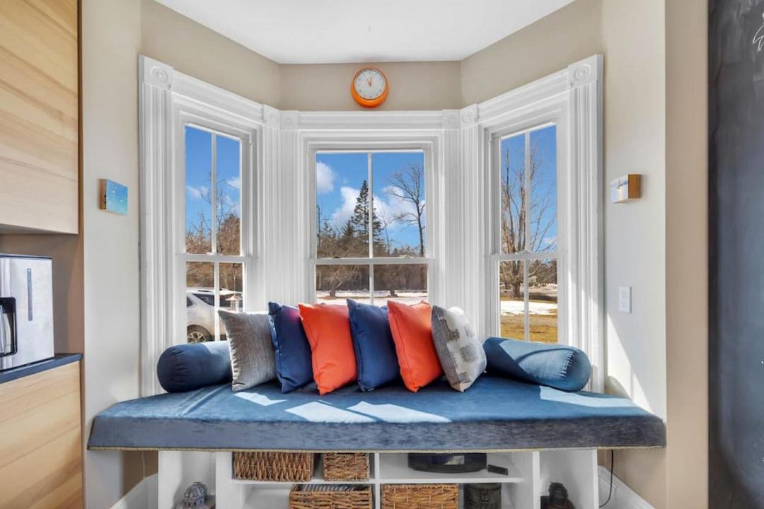 Photo of Livingroom in Lamoine