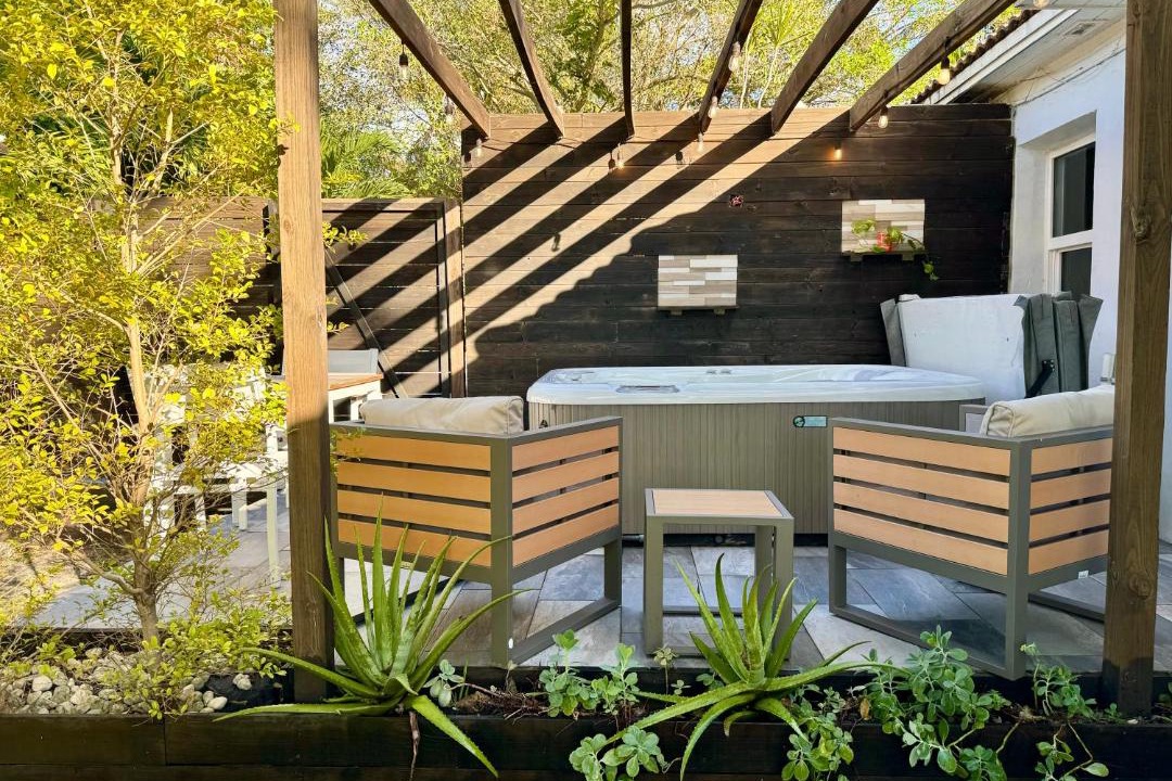 Photo of Patio Balcony in Biscayne Park