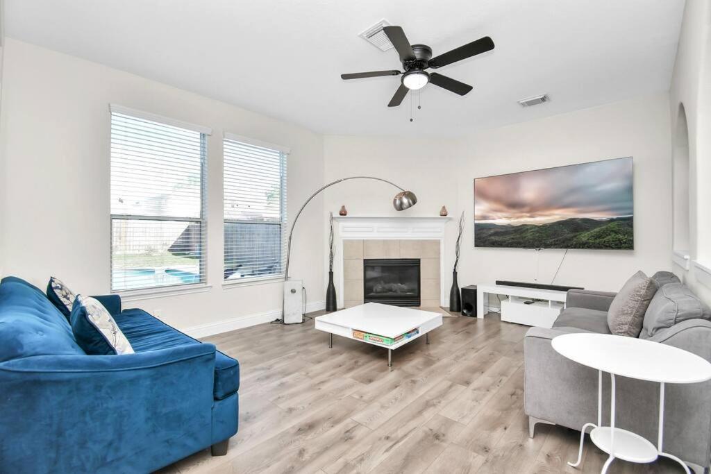 Photo of Livingroom in Cypress