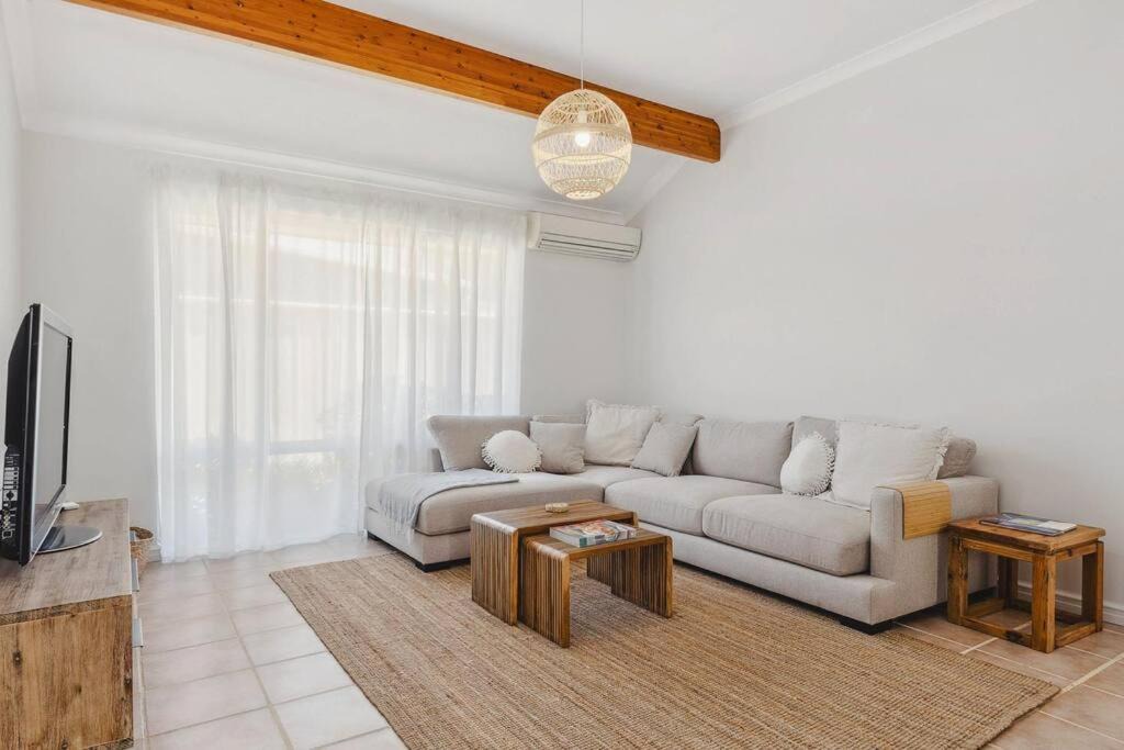 Photo of Livingroom in Dawesville
