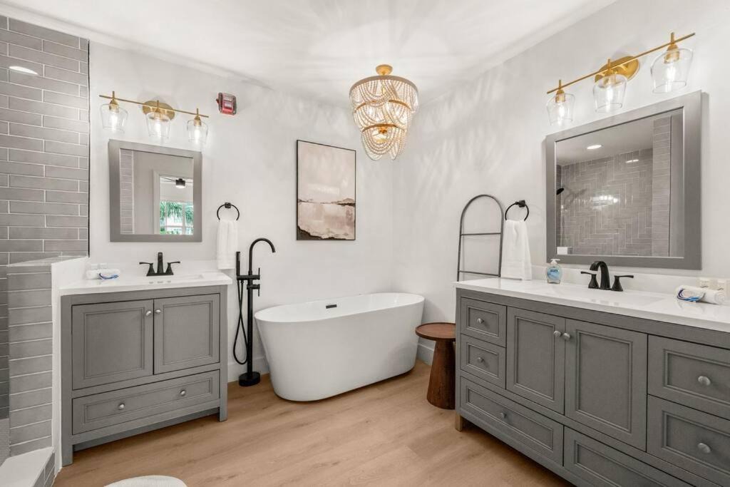 Photo of Bathroom in Naples